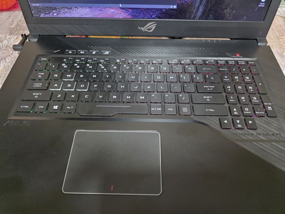 Laptop Asus Rog GL703GE