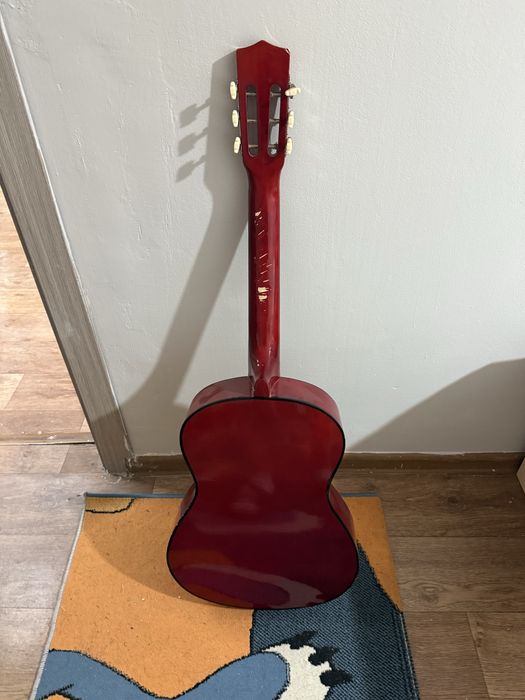 Детский кроват,стол,гитара