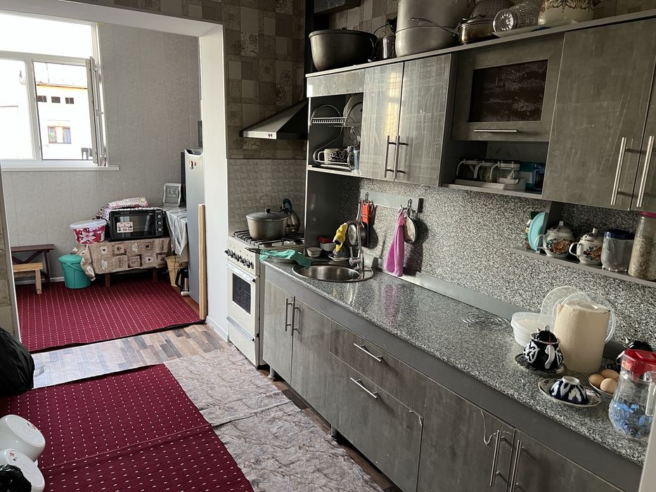 Сотилади 4 хонали квартира 95м2