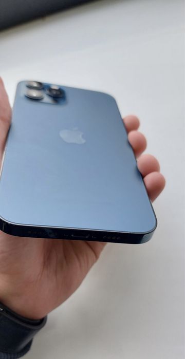 Продаётся iphone 12 pro max.