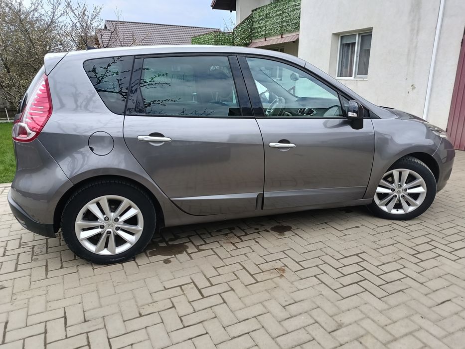 RENAULT 4 2011 — imagine 2