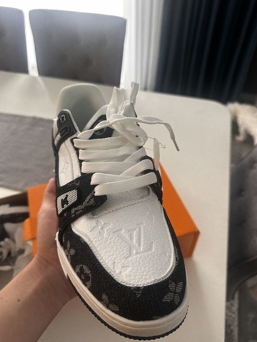 Adidasi Louis Vuitton Trainers
