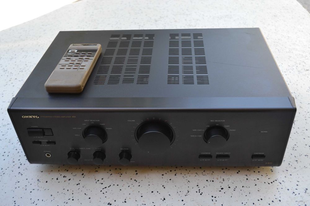 Amplificator Onkyo A 8051 cu Telecomanda