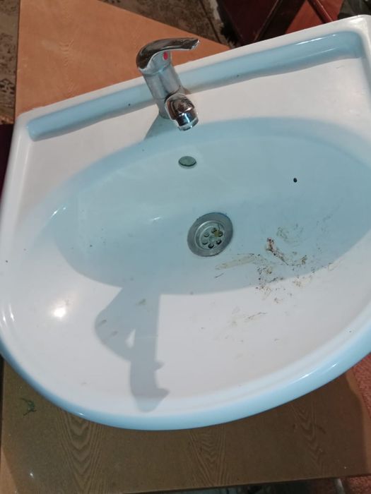 Раковина с тумбой