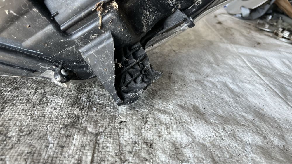 Ляв и десен фар Toyota Yaris 2020- Full led