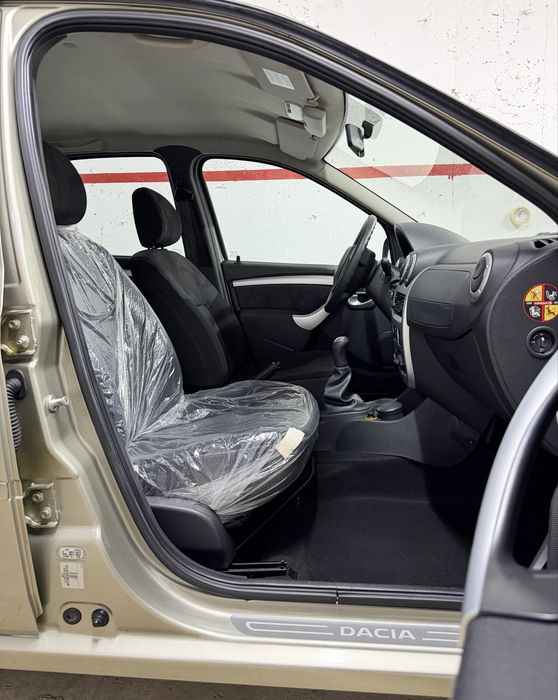 Dacia Logan “LAUREAT” 1.6 MPI 90CP 2010 cu doar 12.000 KM RARITATE ȚINUTA IN GARAJ !