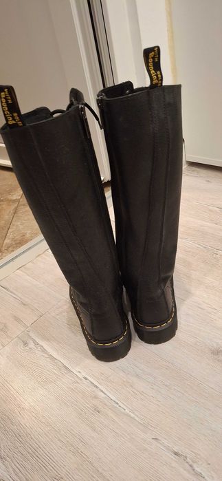 Vand ghete Dr. Martens lungi