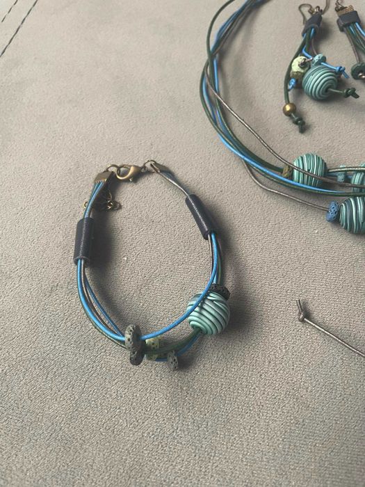 Ръчно напревен комплект колие, гривна и обеци