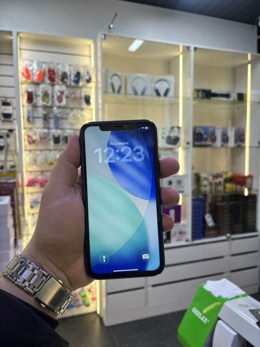 Продам IPhone 11 128 gb