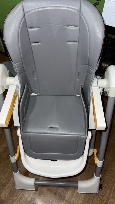 Продам стульчик для кормления