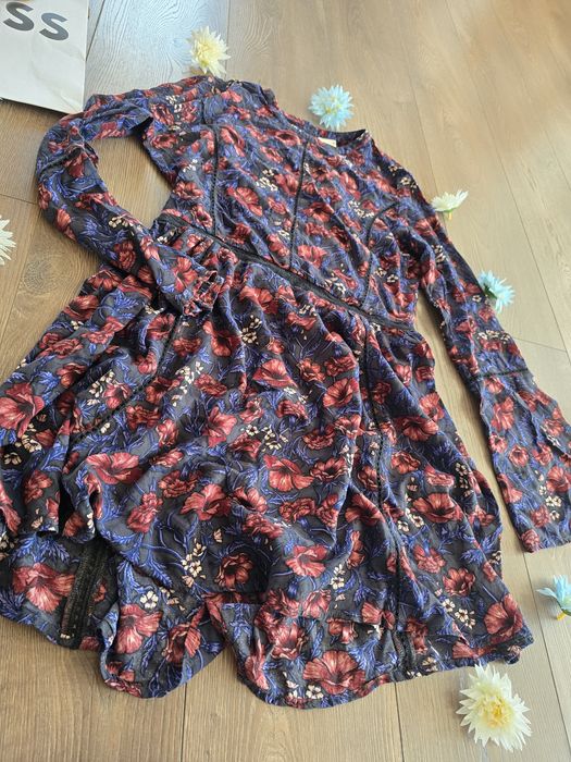 Дамска     рокля