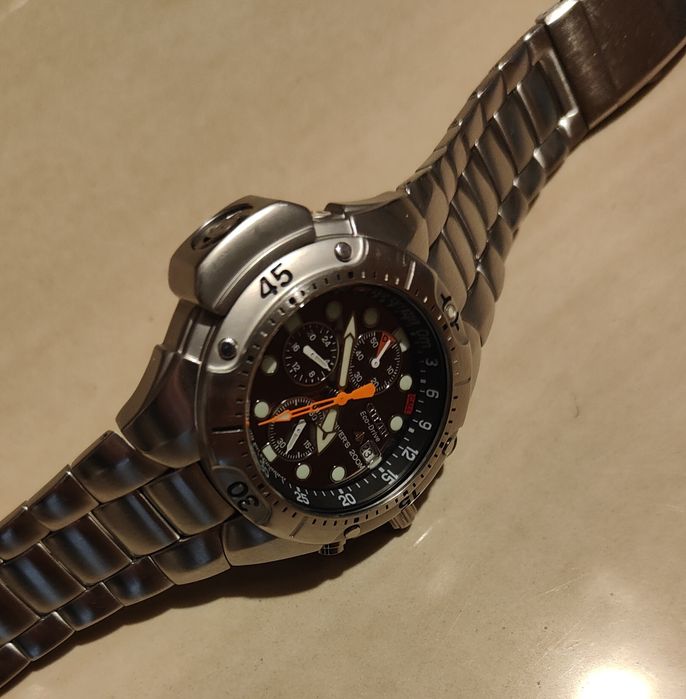 CITIZEN Promaster Eco-Drive Aqualand Diver Promaster BJ2040 watch.