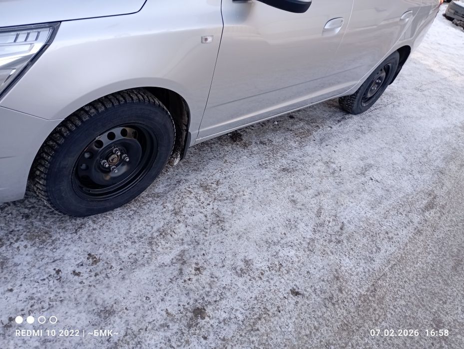 Продам комплект дисков с пакрышками зима