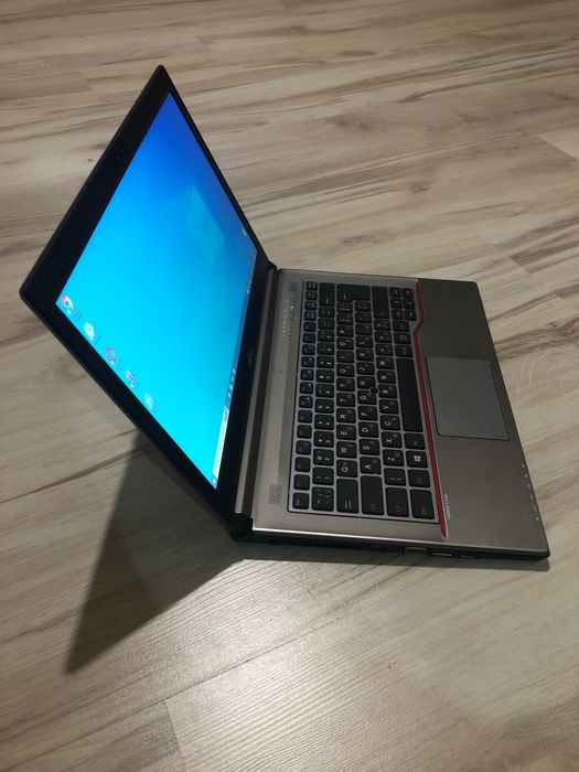 Fujitsu Lifebook E744  “14” I5-4310M RAM 12GB DDR3 SSD 120GB Camera