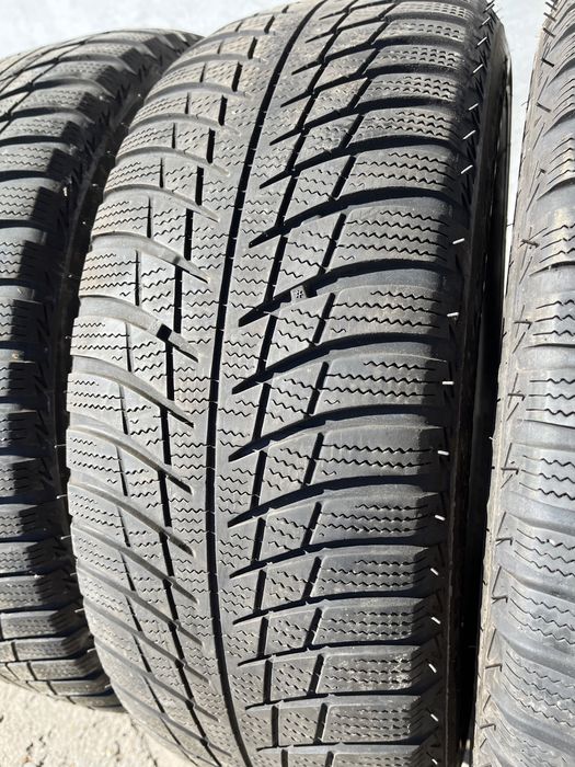 4 бр. зимни гуми 215/60/16 Bridgestone DOT 4516 5-5,5 mm
