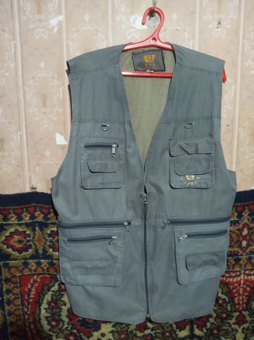 Продам безрукавку