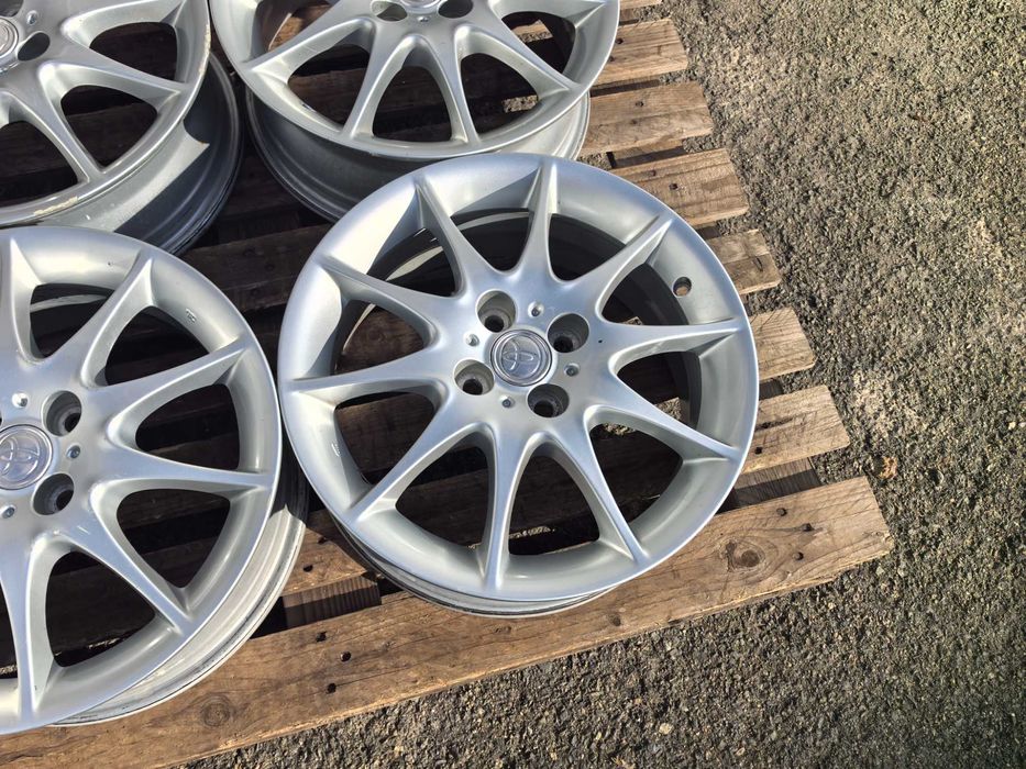 16 цола 4 х 100 мм ТОйота / Кия / Хюндай - 6 Инча / ЕТ 45