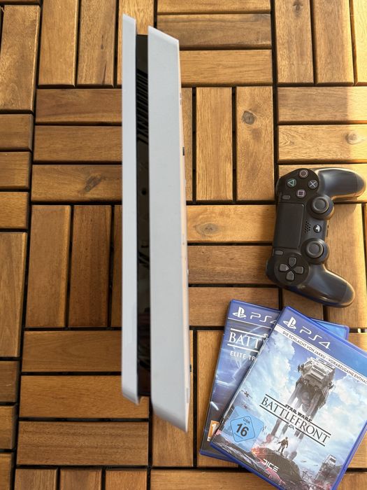 PlayStation 4 1TB Limited Edition - Star Wars Edition