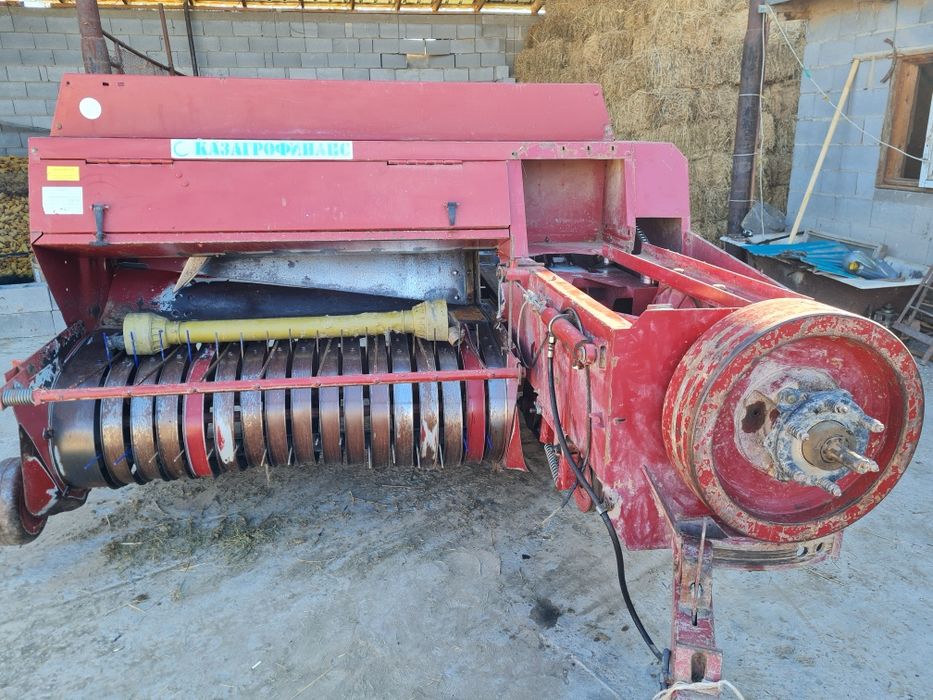 Пресс подборщик тукан 1600