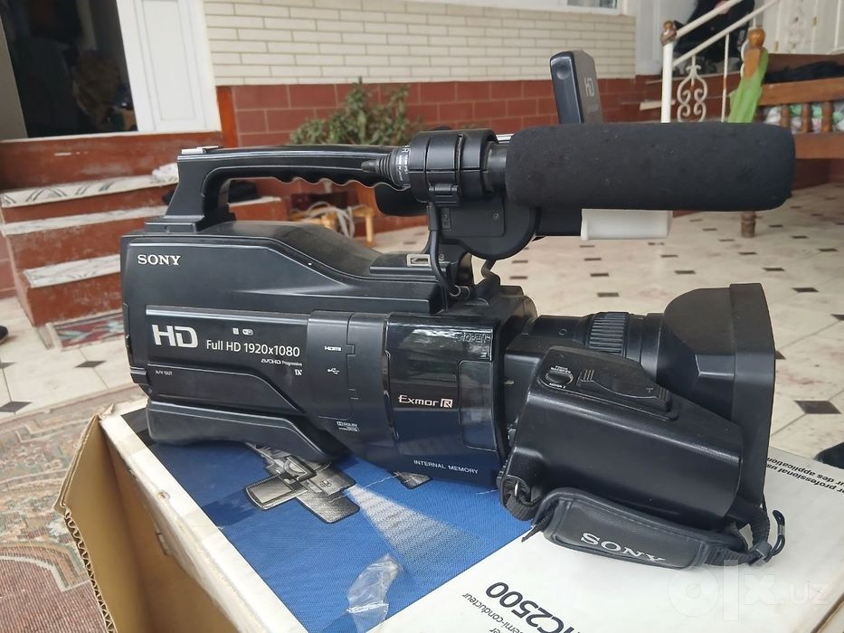 Видео камера SONY 2500