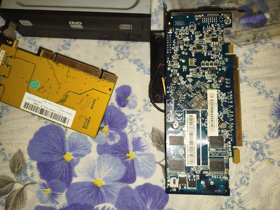 Vând componente pc placa video luat de pe o unitate HP