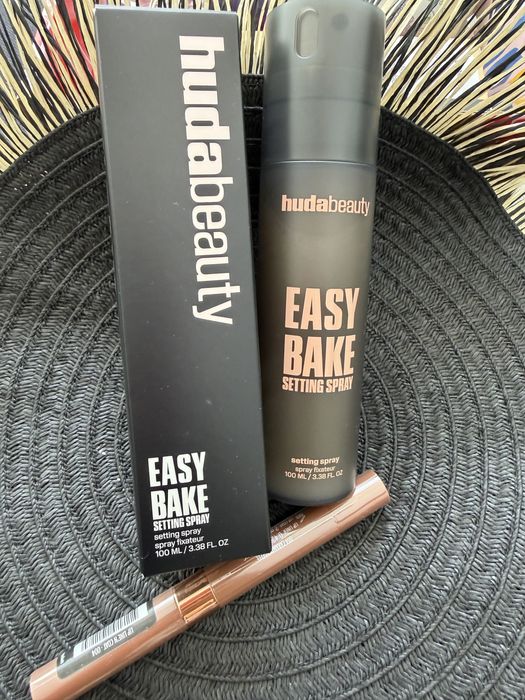 Фиксатор Huda Beauty