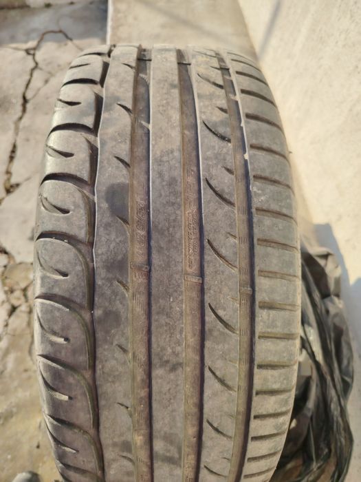 Vând anvelope de vara 235/45/R17