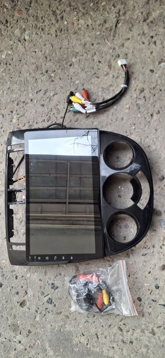 Продам Тейес монитор CC2 L 2/32 gb с рамкой жентра