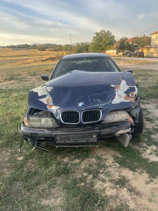 Продавам на части или цяло BMW 525 тдс