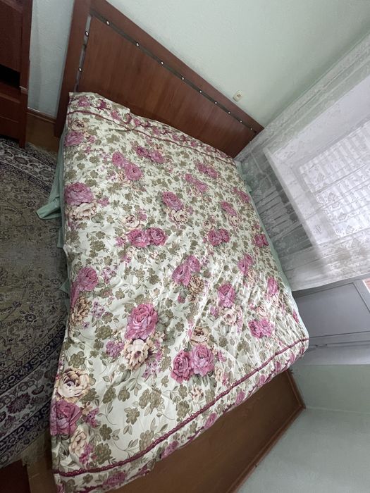 Продам спальный гарнитур б/у