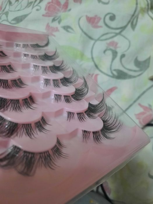 Продам накладные ресницы