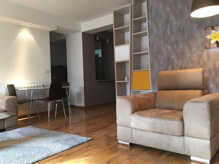 Дава се под наем Двустаен апартамент в Бургас, Възраждане - 58 кв.м за 219.3 € - Снимка #2