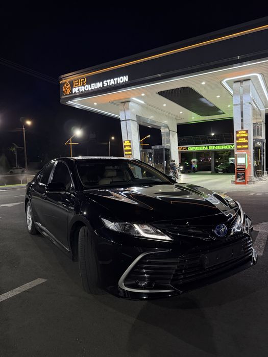 Toyota camry 2022 yil Dubai versa