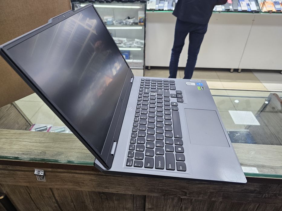 Lenovo LOQ Core i5 + RTX3050