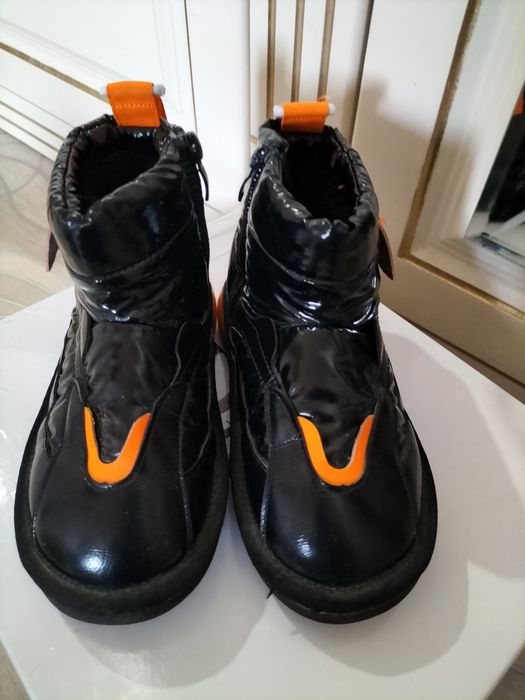 Продам зимнюю обувь