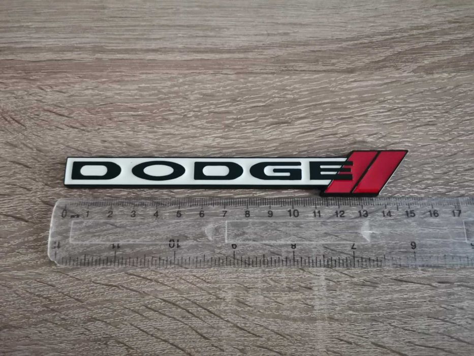 бяла емблема за решетка Додж Dodge