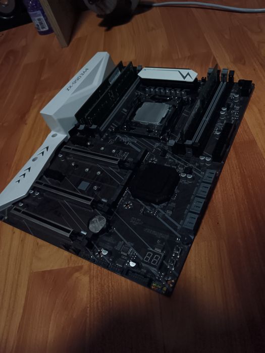 Vând kit pc i7 6800k 32gb ram și un ssd cadou