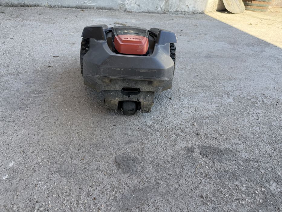 Продавам косачка робот  Husqvarna