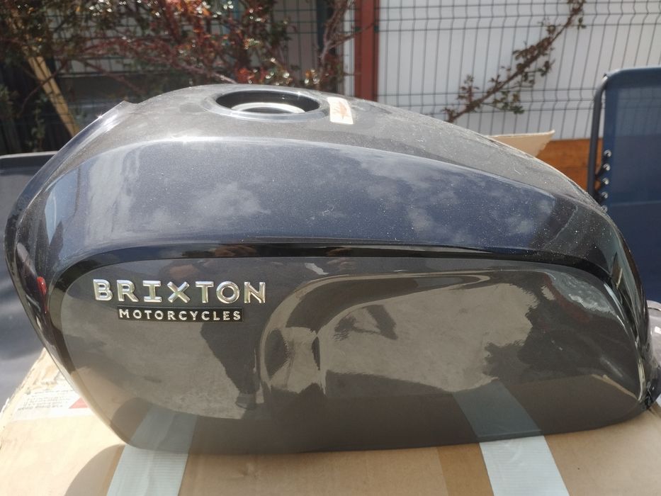 Rezervor motocicleta Brixton