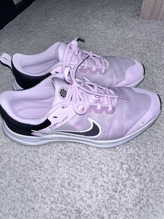 Adidasi dama Nike