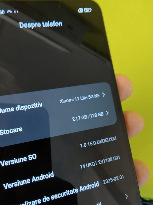 Telefon slim,ușor Xiaomi 11 5G lite NE 128Gb-8GB ram,in  stare perfecta,foarte fin și design deosebit