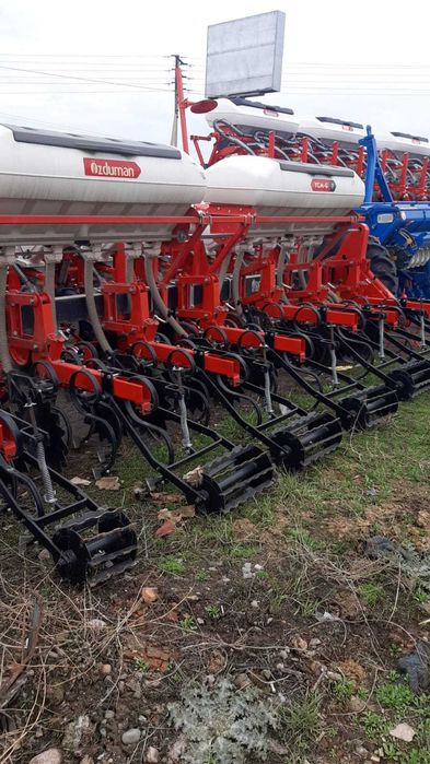 Культиватор с окучниками 6-ти рядный