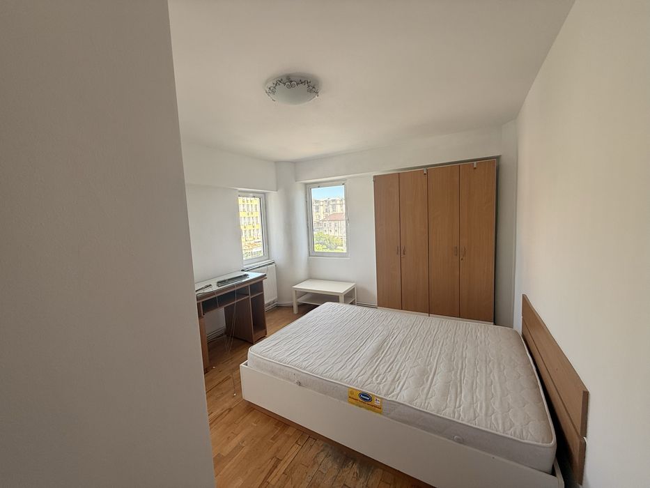 Inchiriez apartament 3 camere Piata Independentei