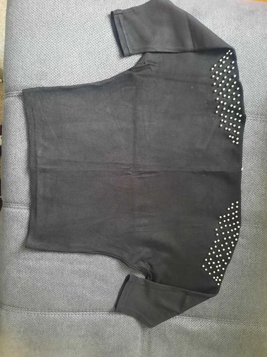 Дамска блуза с капси