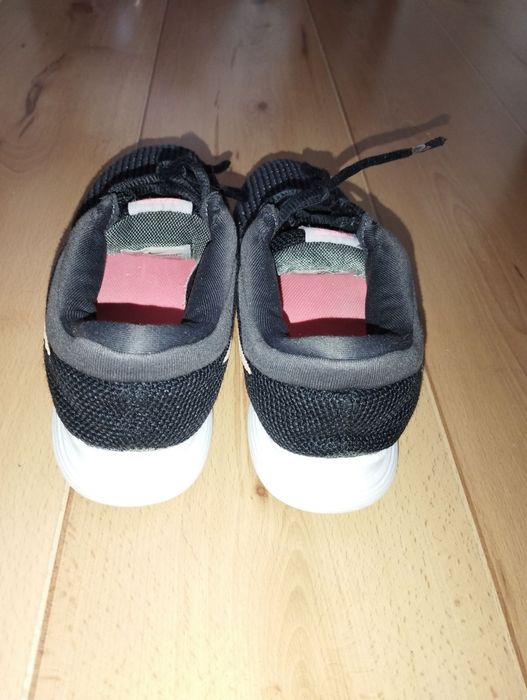 Маратонки Nike р.38, 24 см