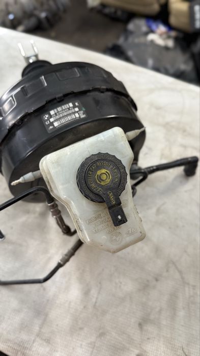 Спирачна серво помпа за БМВ 1 3 Х1 Серия Е81 Е87 Е88 Е90 Е91 Е84