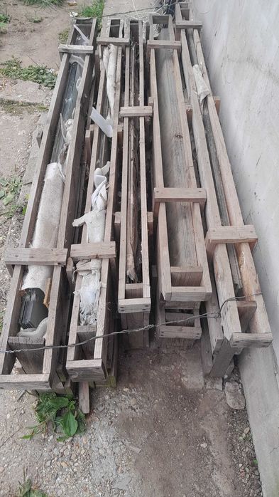 Polițe din sticlă