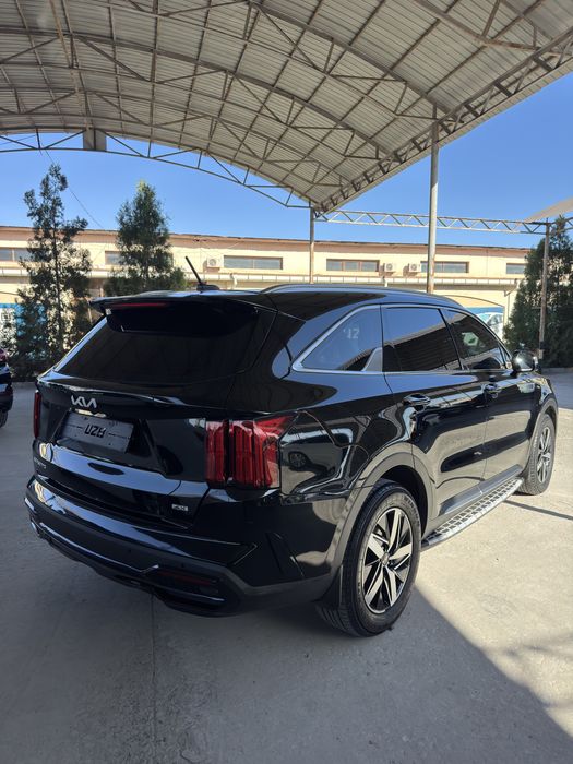 Киа Соренто 2023 2.5 ли