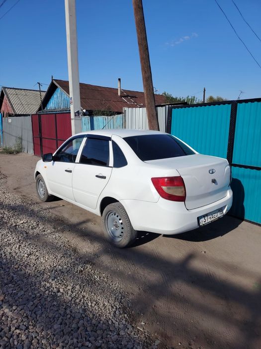 Срочно продам машину.