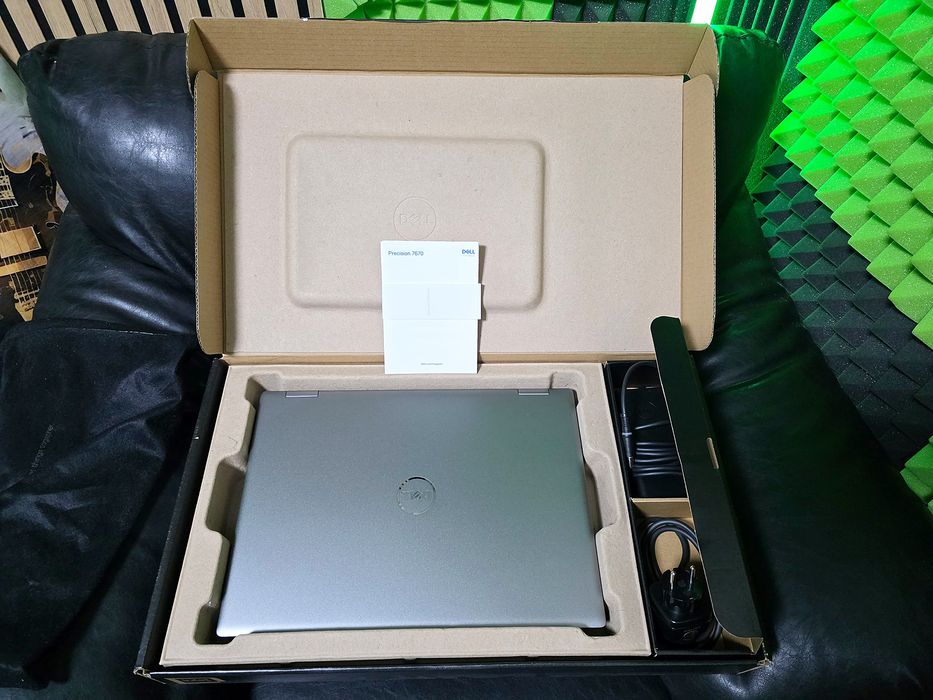 СПЕШНО! Лаптоп Dell Precision 7670 i9-12950HX 64GB DDR5 CAMM 1TB SSD Win11 Pro